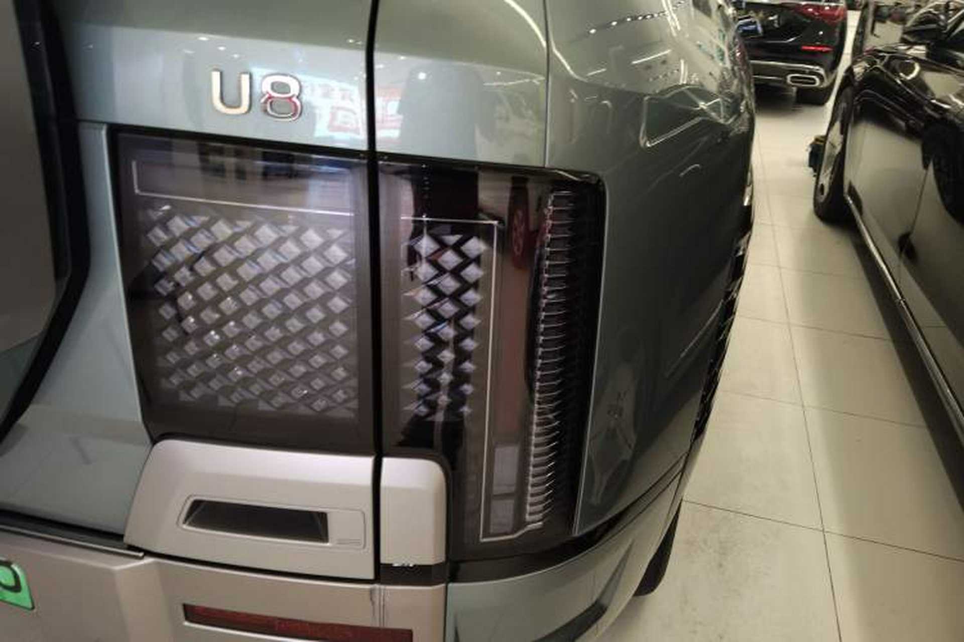 Used Yangwang U8 2023 Luxury Edition Right Rear Taillight