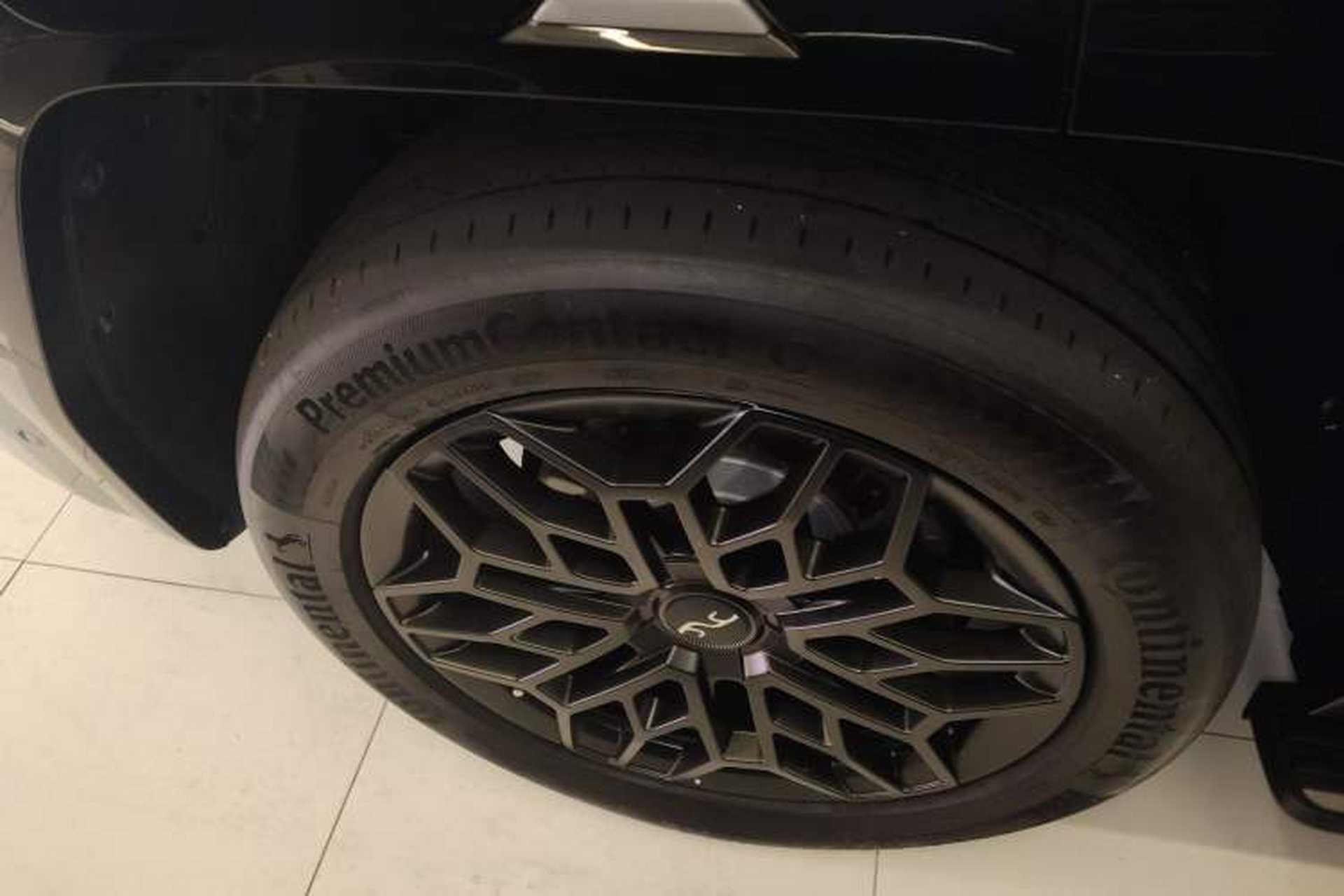Used Yangwang U8 2023 Luxury Edition Right Rear Wheel Hub