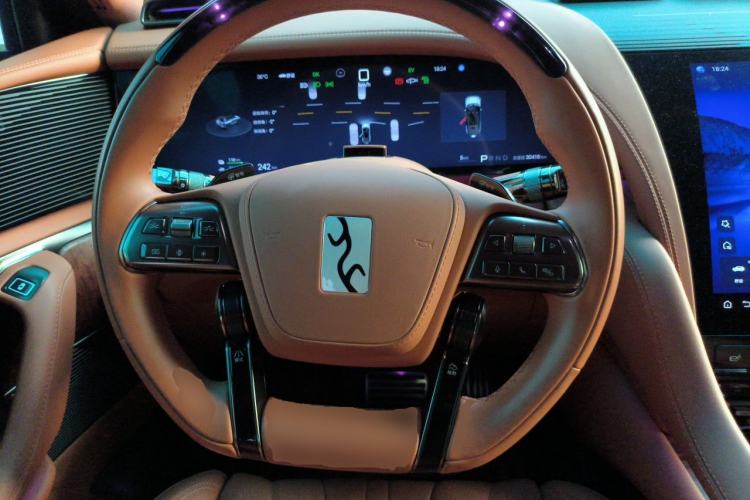 Used Yangwang U8 2023 Luxury Edition Steering Wheel