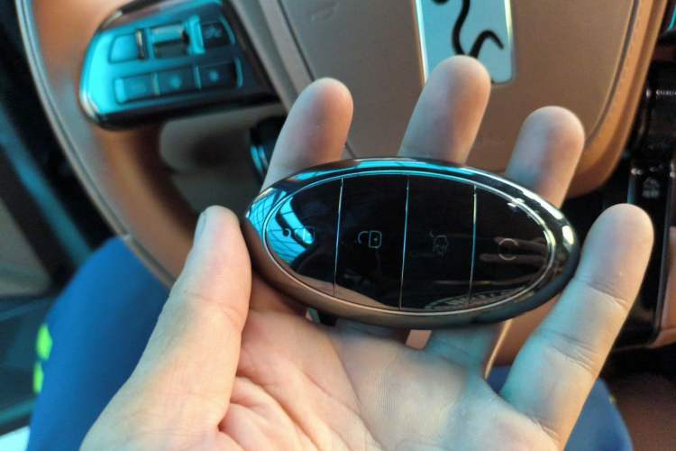 Used Yangwang U8 2023 Luxury Edition Vehicle Key