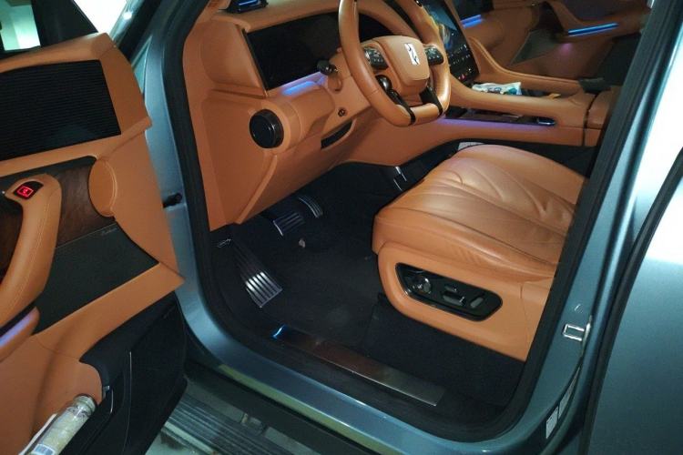 Used Yangwang U8 2023 Luxury Edition Driver Seat