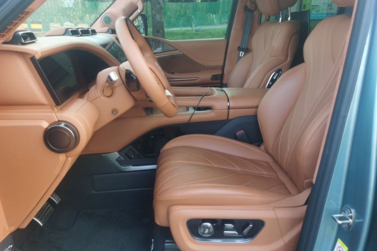 Used Yangwang U8 2023 Luxury Edition Driver Seat
