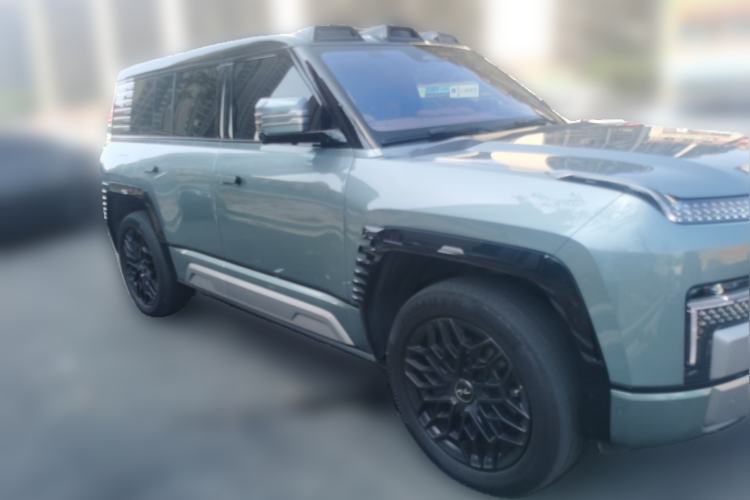 Used Yangwang U8 2023 Luxury Edition Front Right 45 Deg