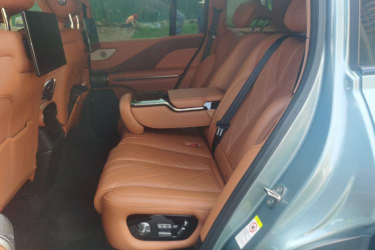 Used Yangwang U8 2023 Luxury Edition Left Rear Seat