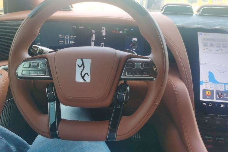 Used Yangwang U8 2023 Luxury Edition Steering Wheel