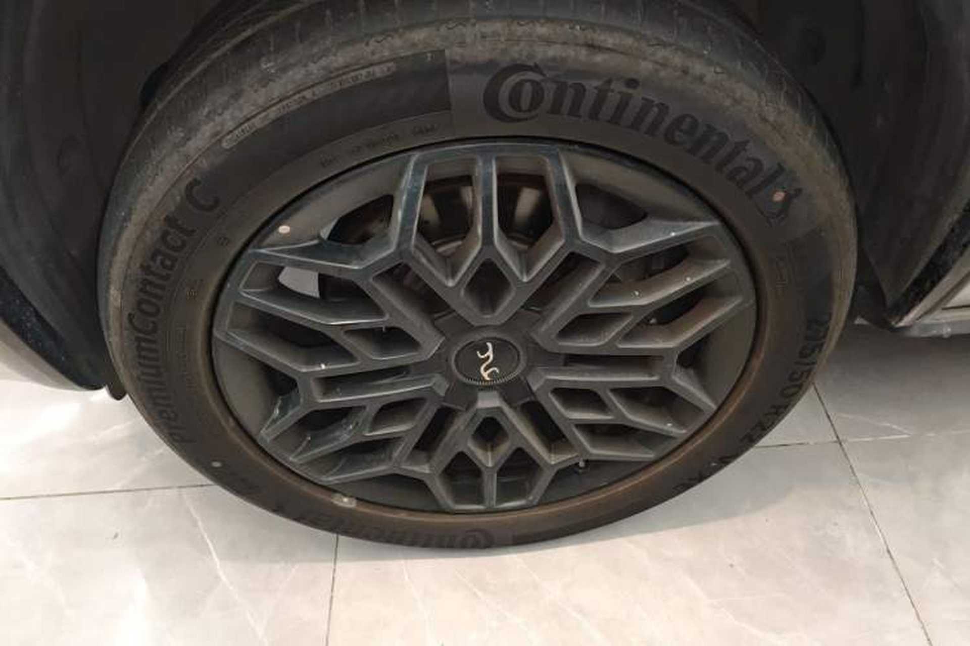 Used Yangwang U8 2023 Luxury Edition Left Front Wheel Hub