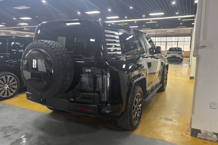 Used Yangwang U8 2024 Off-Road Enthusiast Edition Exterior 5