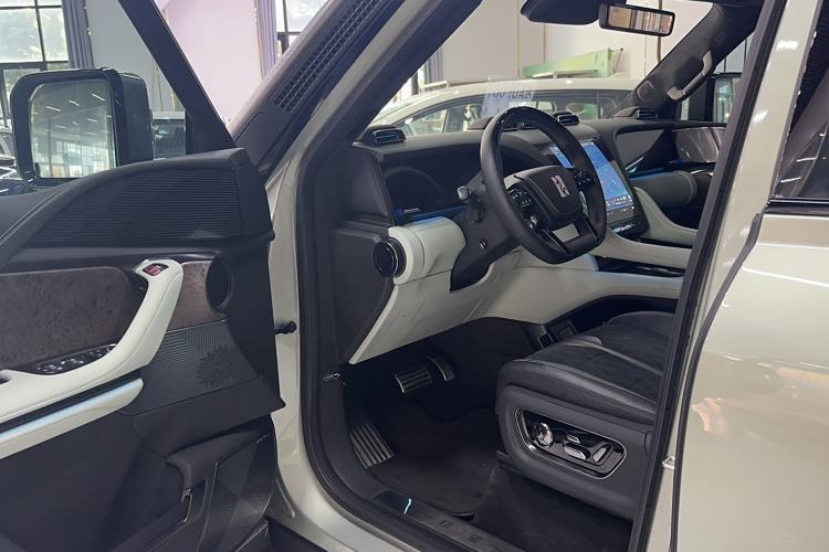 Used Yangwang U8 2024 Off-Road Enthusiast Edition Interior 2