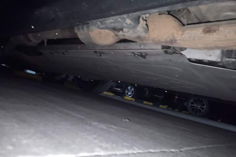 Used Yangwang U8 2025 Model U8L DingShi Edition Chassis Front Right