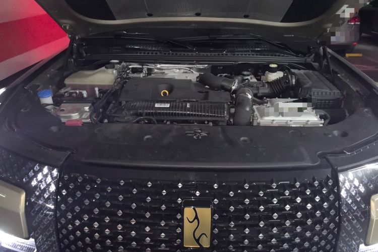 Used Yangwang U8 2025 Model U8L DingShi Edition Engine Bay