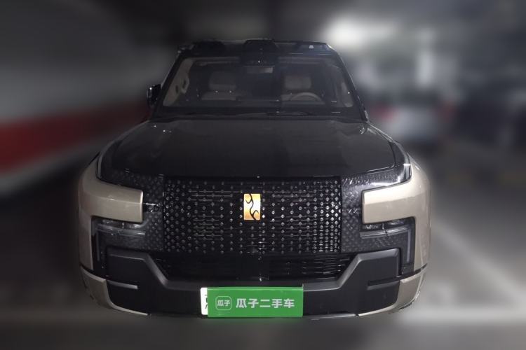 Used Yangwang U8 2025 Model U8L DingShi Edition Front