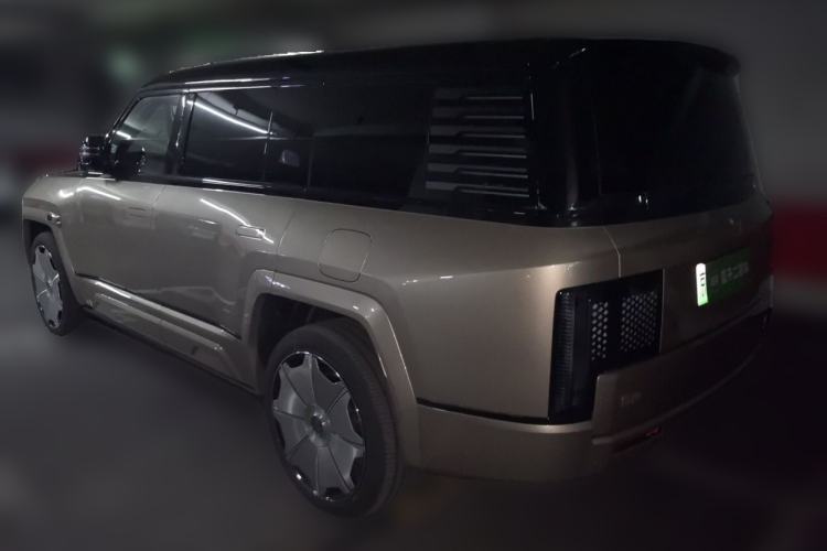 Used Yangwang U8 2025 Model U8L DingShi Edition Rear Left 45 Deg