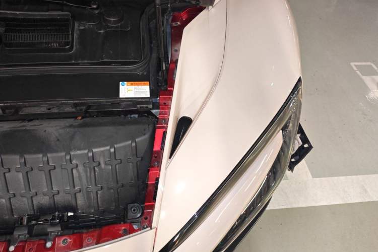 Used Yangwang U9 2024 Standard Edition Engine Bay Left