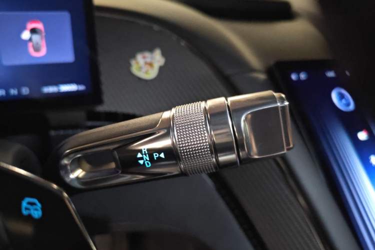 Used Yangwang U9 2024 Standard Edition Gear Lever