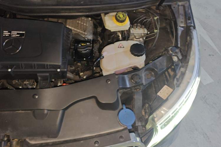 Used Yasheng V-Class 2023 2.0T Yasheng · Yukai Engine Bay Left