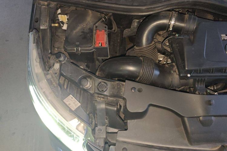 Used Yasheng V-Class 2023 2.0T Yasheng · Yukai Engine Bay Right