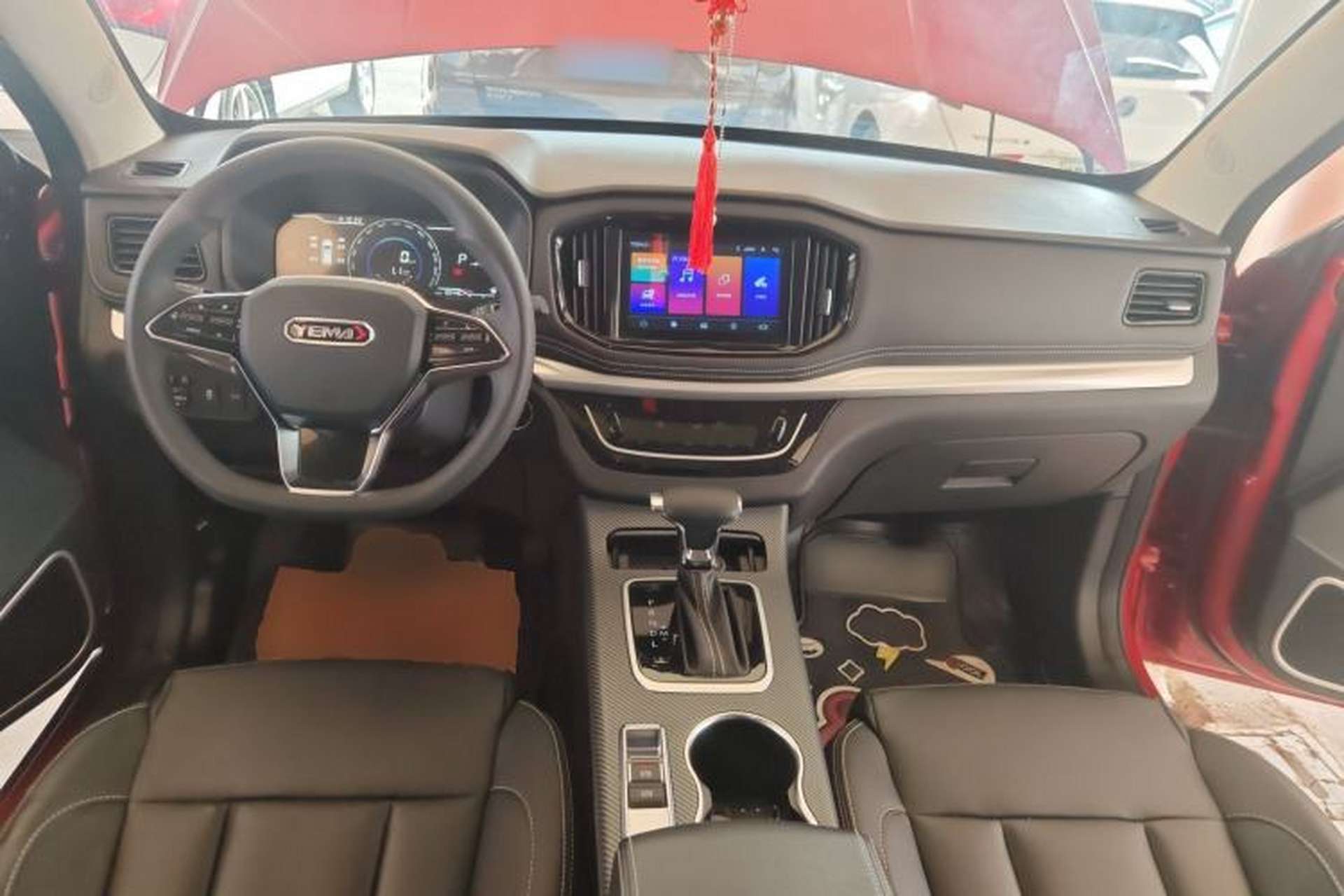 Used Yema Bojun 2019 Performance Version 1.5T CVT Lingdong Model Center Console