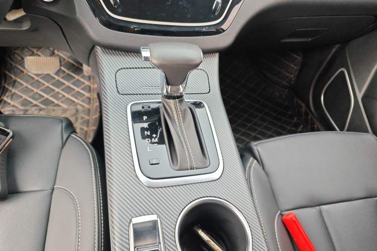 Used Yema Bojun 2019 Performance Version 1.5T CVT Lingdong Model Gear Lever
