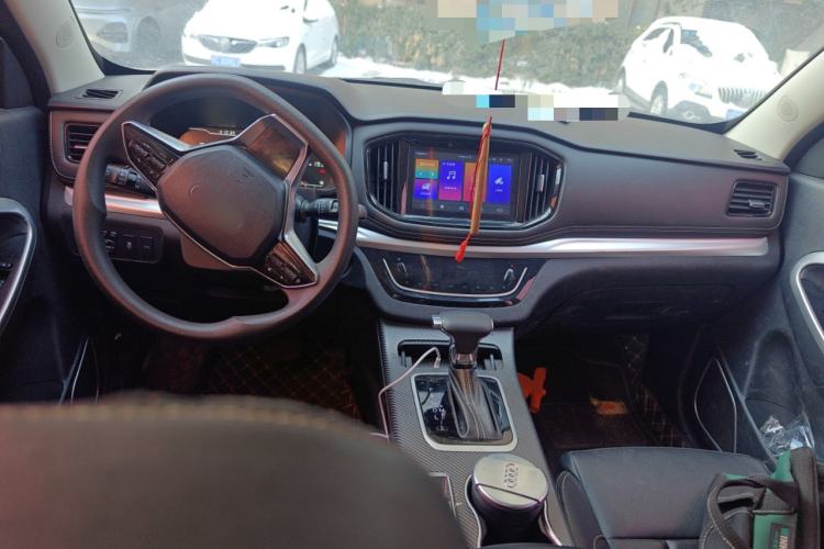 Used Yema Bojun 2019 Performance Version 1.5T CVT Lingdong Model Center Console