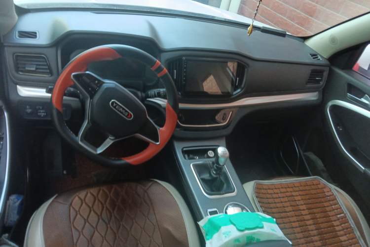 Used Yema Bojun 2019 Performance Edition 1.5T Manual Xuan Dong Model Center Console