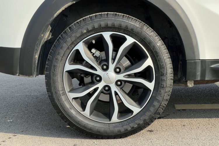 Used Yema Bojun 2019 Performance Version 1.5T CVT Lingdong Model Exterior 6