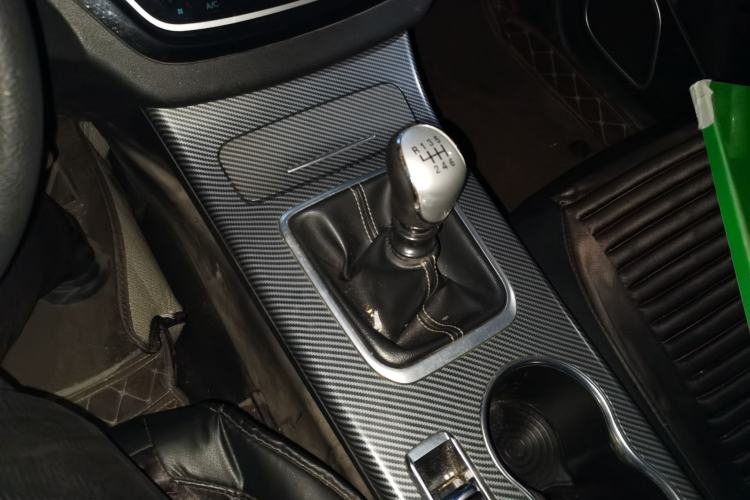 Used Yema Bojun 2019 Performance Edition 1.5T Manual Xuan Dong Model Gear Lever