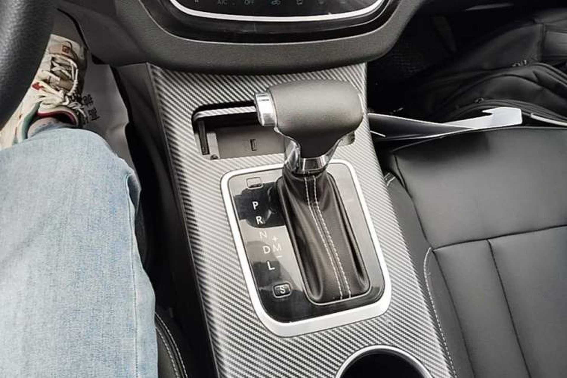 Used Yema Bojun 2019 Performance Version 1.5T CVT Lingdong Model Gear Lever
