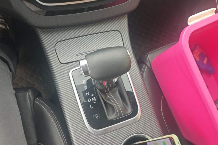 Used Yema Bojun 2019 Performance Version 1.5T CVT Lingdong Model Gear Lever