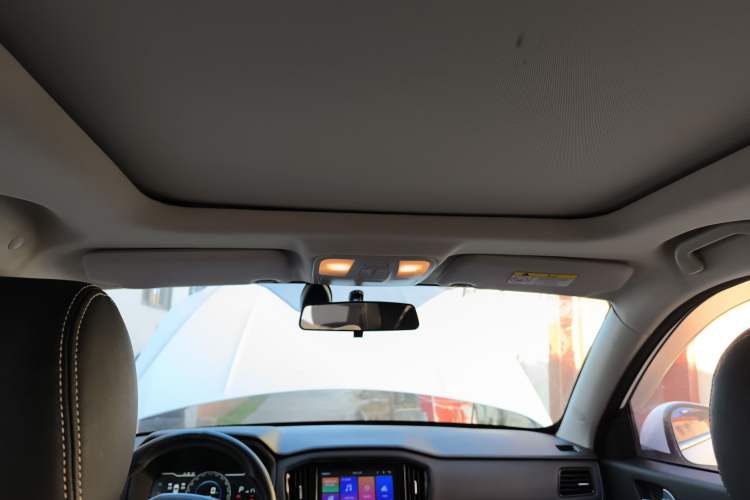Used Yema Bojun 2019 Performance Version 1.5T CVT Lingdong Model Headliner