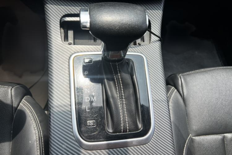 Used Yema Bojun 2019 Performance Version 1.5T CVT Lingdong Model Interior 1