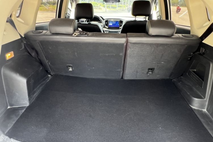 Used Yema Bojun 2019 Performance Version 1.5T CVT Lingdong Model Interior 10