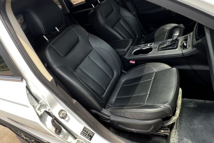 Used Yema Bojun 2019 Performance Version 1.5T CVT Lingdong Model Interior 11