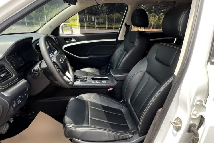 Used Yema Bojun 2019 Performance Version 1.5T CVT Lingdong Model Interior 12