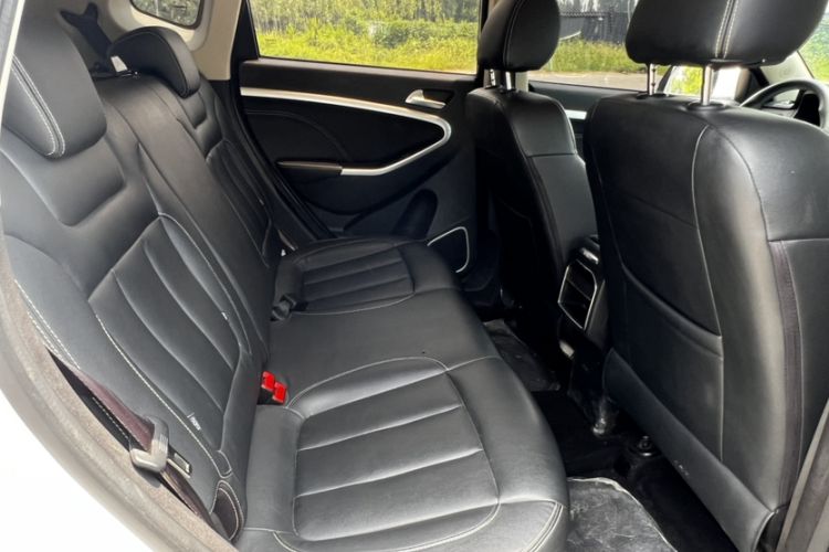 Used Yema Bojun 2019 Performance Version 1.5T CVT Lingdong Model Interior 2