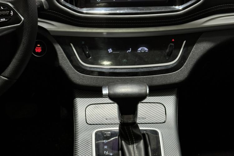 Used Yema Bojun 2019 1.5T CVT Luxury Model Interior 3