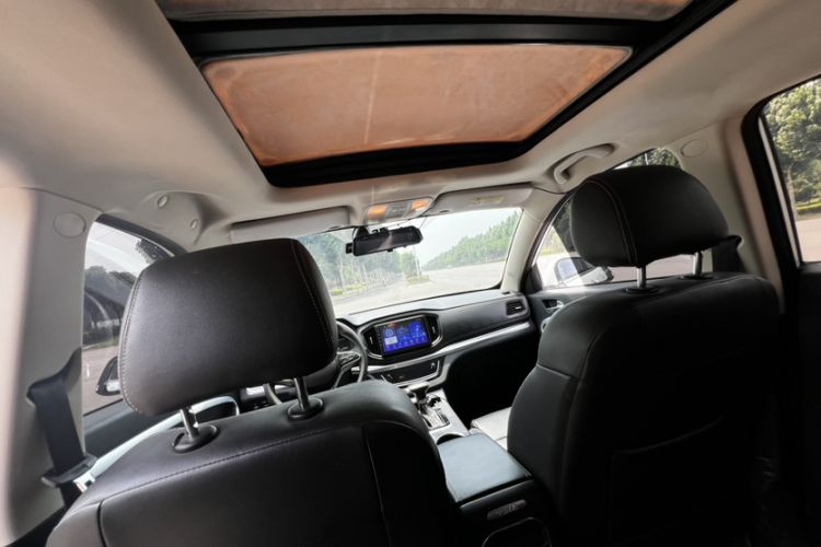 Used Yema Bojun 2019 Performance Version 1.5T CVT Lingdong Model Interior 8