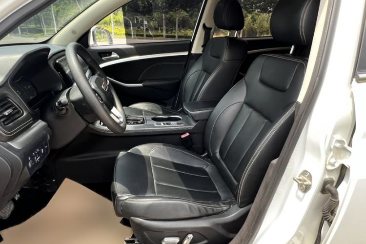 Used Yema Bojun 2019 Performance Version 1.5T CVT Lingdong Model Interior 9