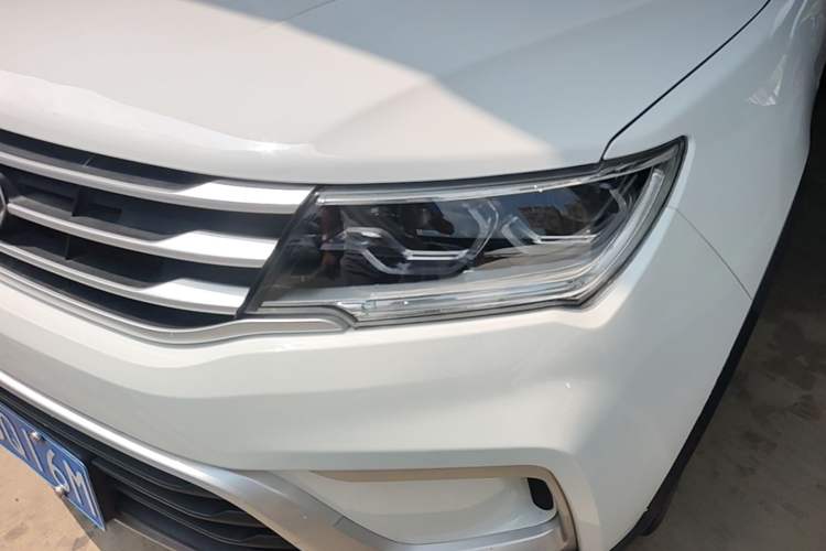 Used Yema Bojun 2019 Performance Version 1.5T CVT Lingdong Model Left Front Headlight