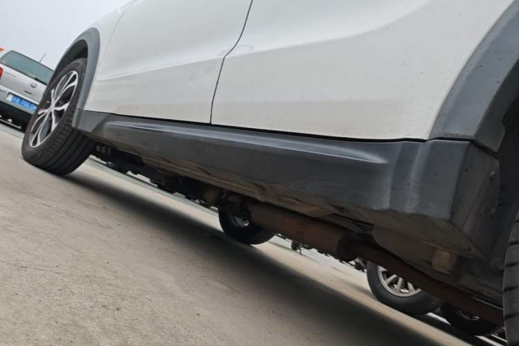Used Yema Bojun 2019 Performance Version 1.5T CVT Lingdong Model Left Side Sill