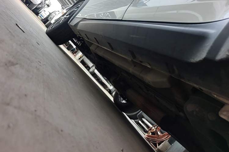 Used Yema Bojun 2019 Performance Version 1.5T CVT Lingdong Model Left Side Sill
