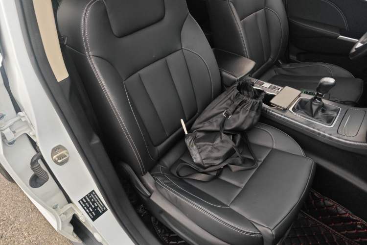 Used Yema Bojun 2019 Performance Edition 1.5T Manual Xuan Dong Model Right Front Seat