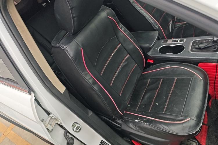 Used Yema Bojun 2019 Performance Version 1.5T CVT Lingdong Model Right Front Seat