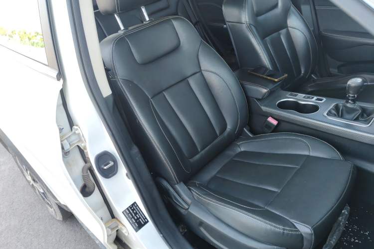 Used Yema Bojun 2019 Performance Edition 1.5T Manual Xuan Dong Model Right Front Seat