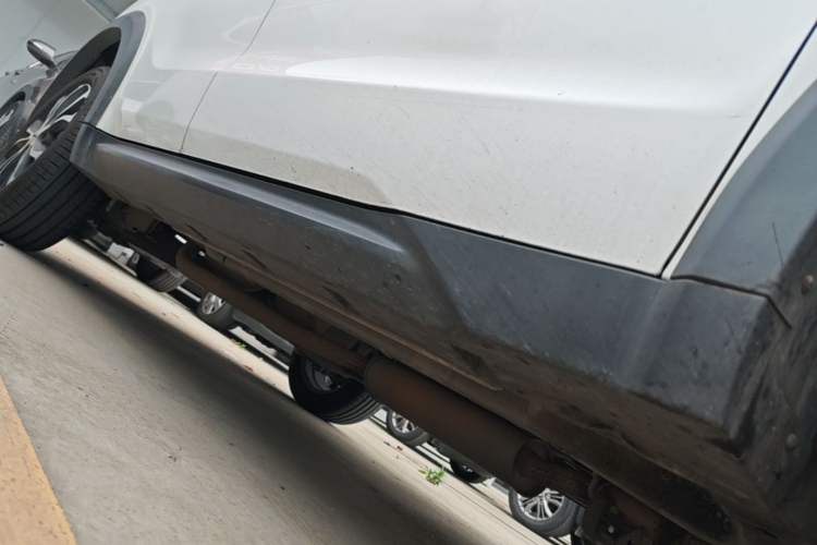 Used Yema Bojun 2019 Performance Version 1.5T CVT Lingdong Model Right Side Sill