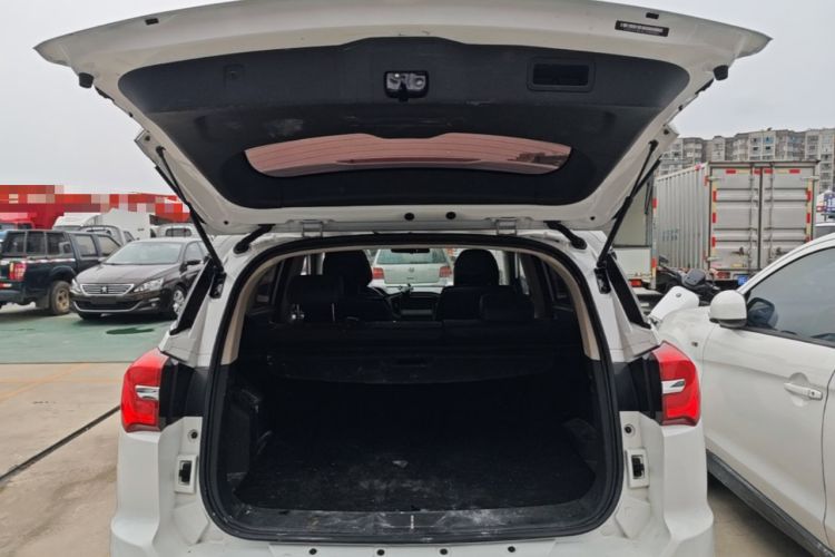 Used Yema Bojun 2019 Performance Version 1.5T CVT Lingdong Model Trunk