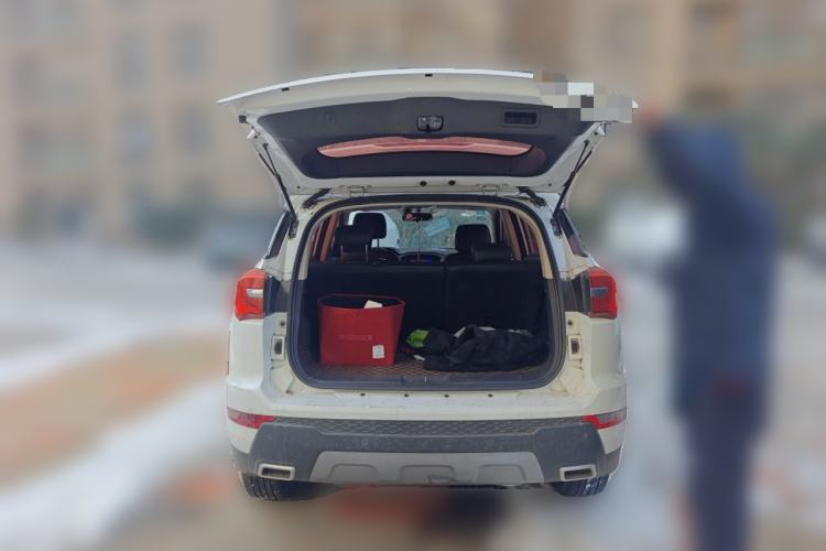 Used Yema Bojun 2019 Performance Version 1.5T CVT Lingdong Model Trunk