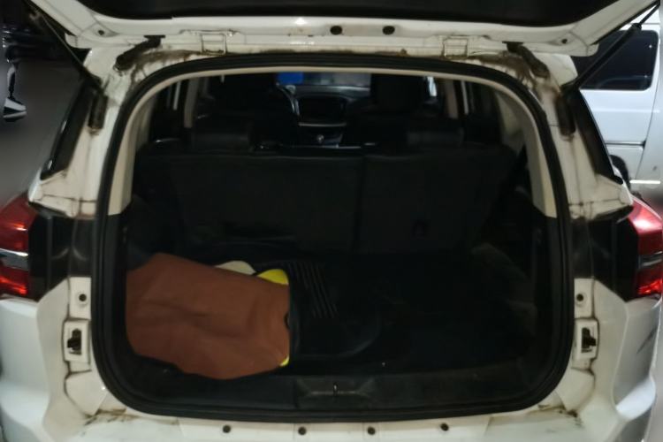 Used Yema Bojun 2019 Performance Edition 1.5T Manual Xuan Dong Model Trunk