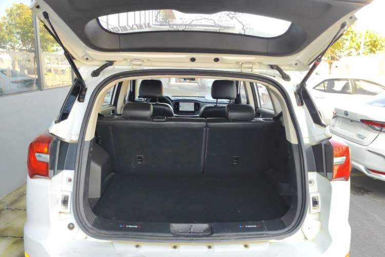 Used Yema Bojun 2019 Performance Edition 1.5T Manual Xuan Dong Model Trunk