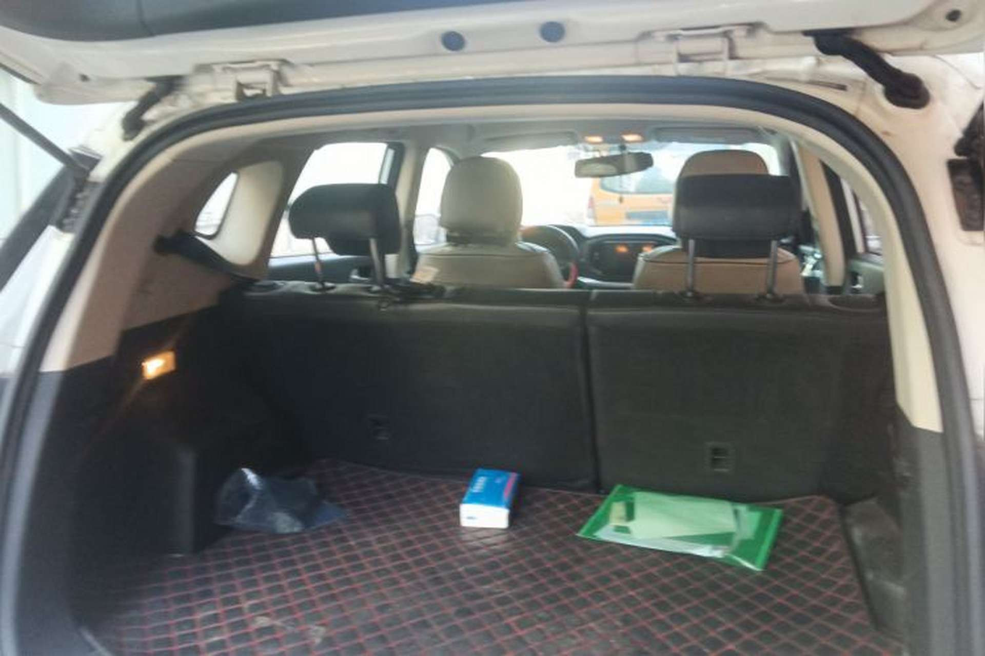 Used Yema Bojun 2019 Performance Edition 1.5T Manual Xuan Dong Model Trunk