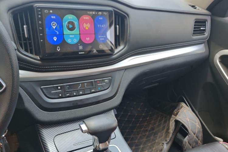 Used Yema Bojun 2020 Sport Version 1.5L CVT Comfort Edition Audio And AC Panel